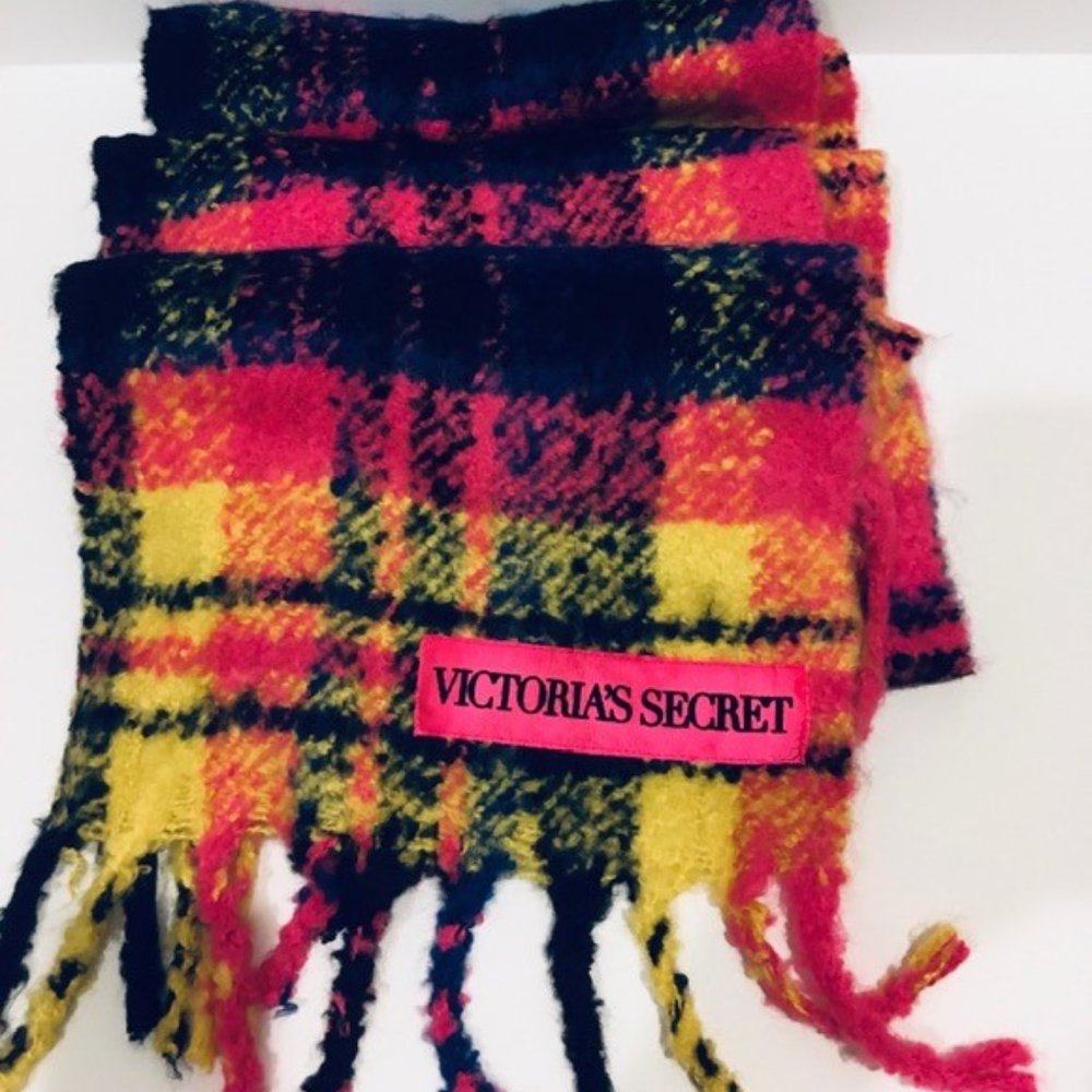 NEW VICTORIA'S SECRET PLAID POP PINK EXTRA PLUSH 'N' LONG WRAP SCARF SHAWL!